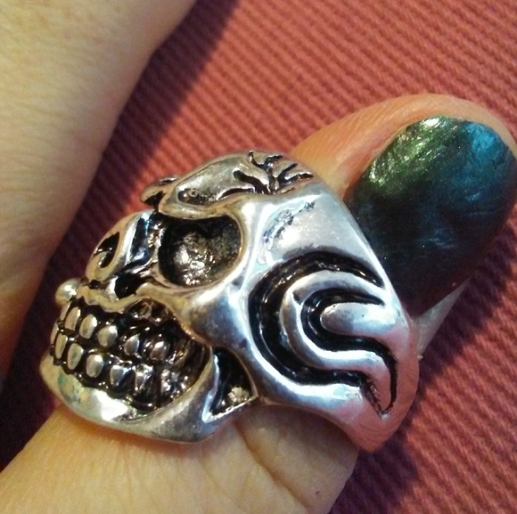 Skull Ring Heavy Metal Silver Big Cigar Smoking Unisex Biker Goth Rock Punk Sz 8 - Picture 3 of 8
